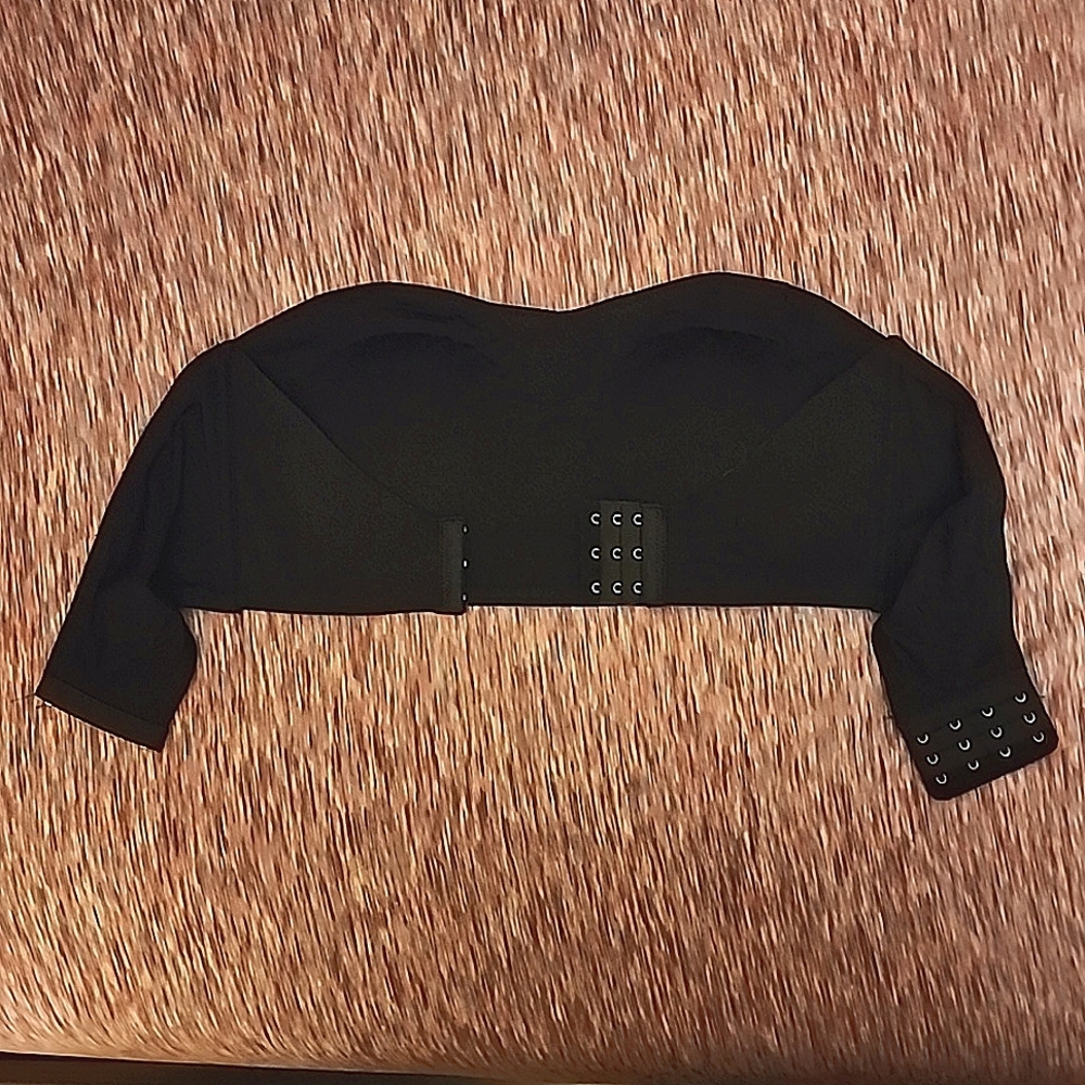 Black Strapless Bra, Size 1XL.